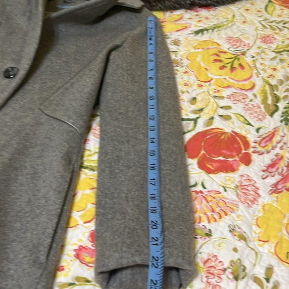 Antonio Melani long gray winter coat size 2 - Picture 16 of 16